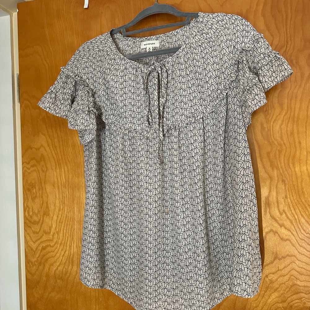 Max Studio Black and White Puff Sleeve Blouse